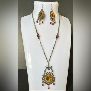 Vintage🗝️Yellow/Orange Beaded Short Necklace Set